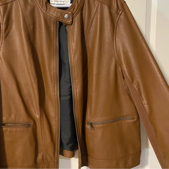 Never been worn - Picture 3 of 4